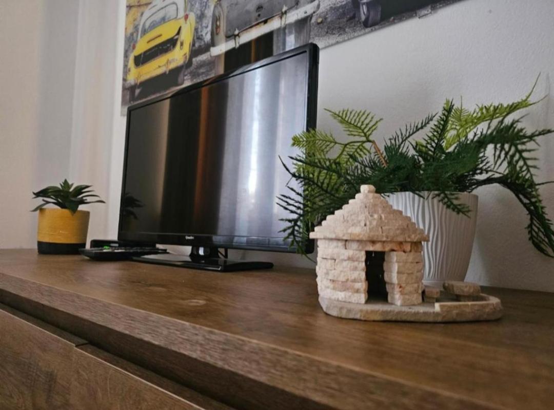 Gloria Apartment